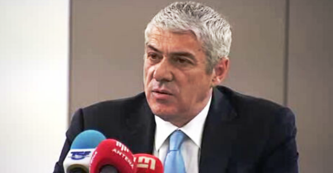 José Sócrates processa o Estado português