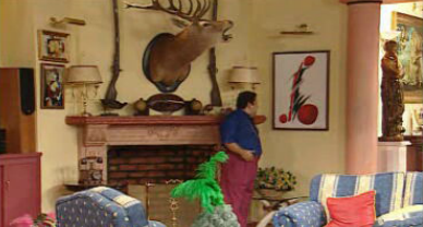 Nós os Ricos – Episódio 4, Parte I