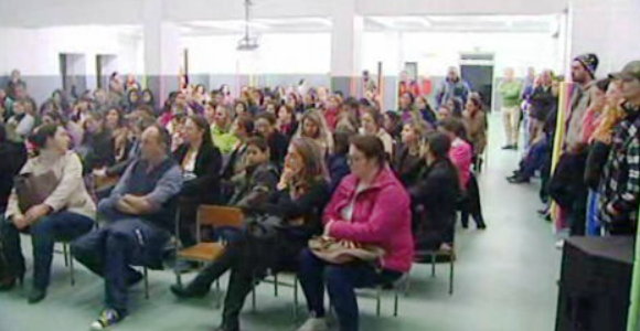 Reunião de pais da Escola Canto da Maia