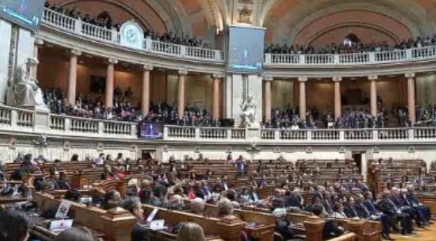 Oposição critica o Governo