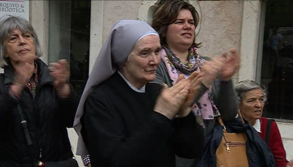 Manifestação contra a eutanásia