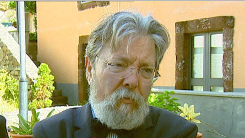 Francisco George visita o aldeamento da Pereira