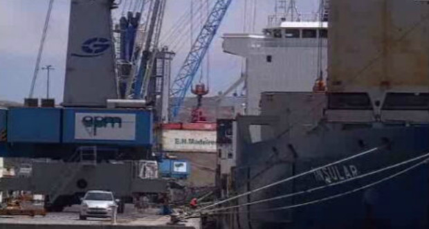 Taxa de uso portuário