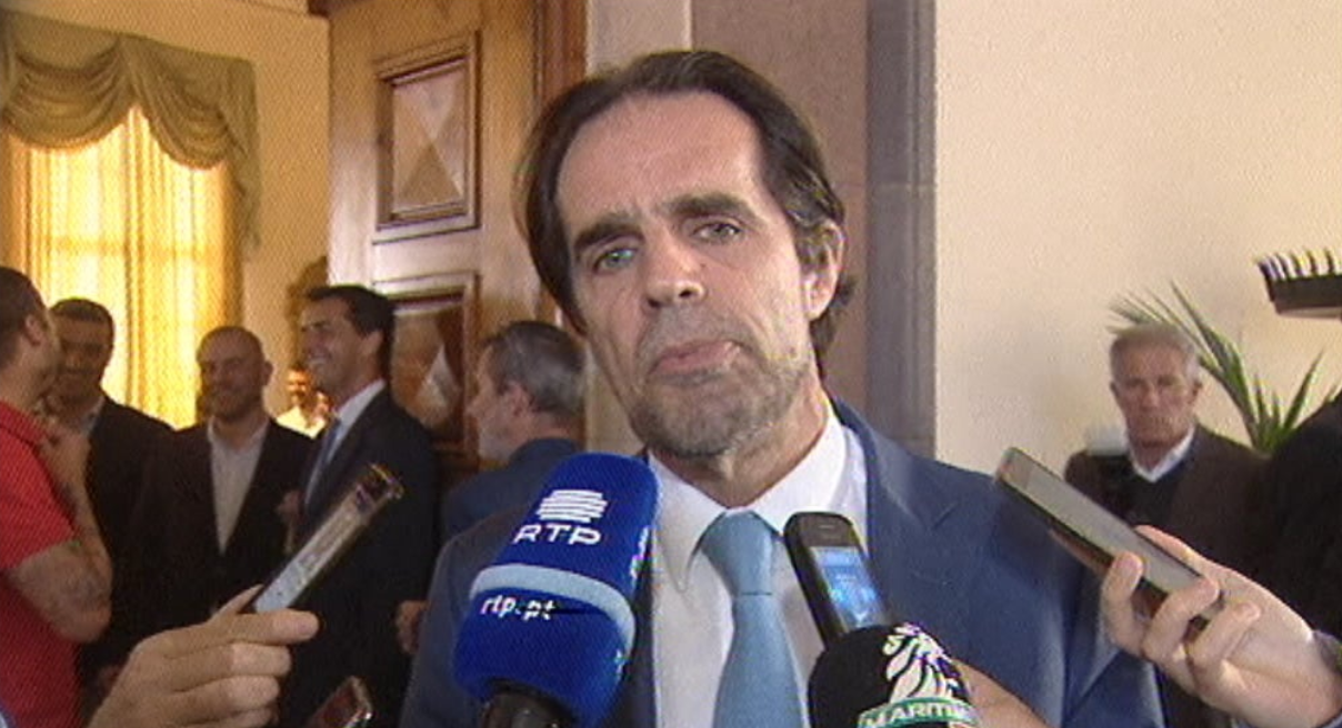 Miguel Albuquerque comenta os prémios Quinas de Ouro