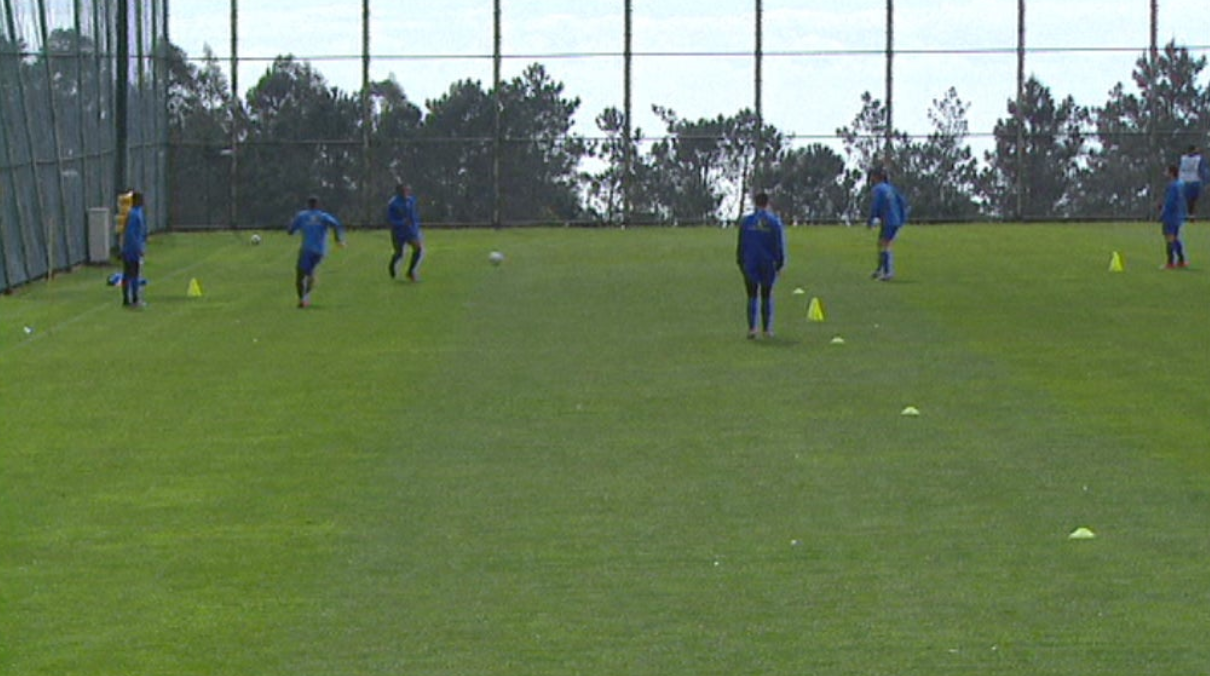 Futebol: treino do Clube de Futebol União