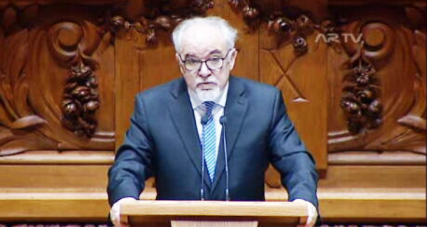 Debte sobre a contratação coletiva