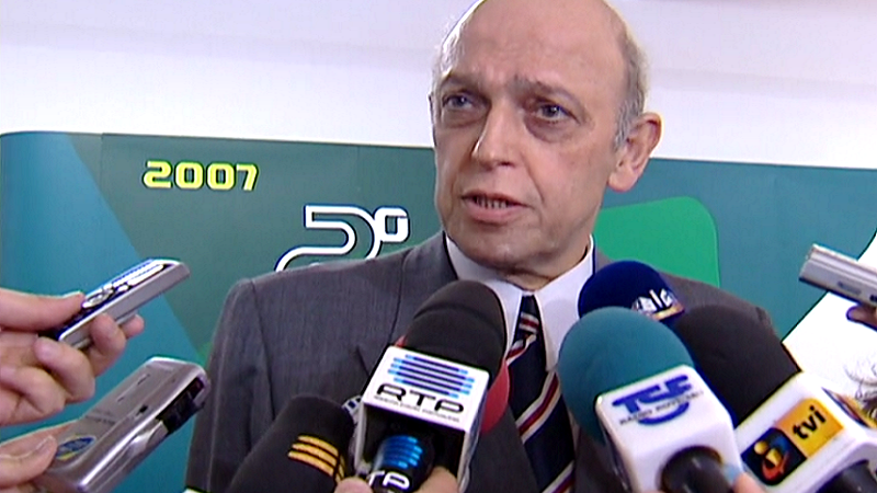 Declarações de economistas sobre o défice público