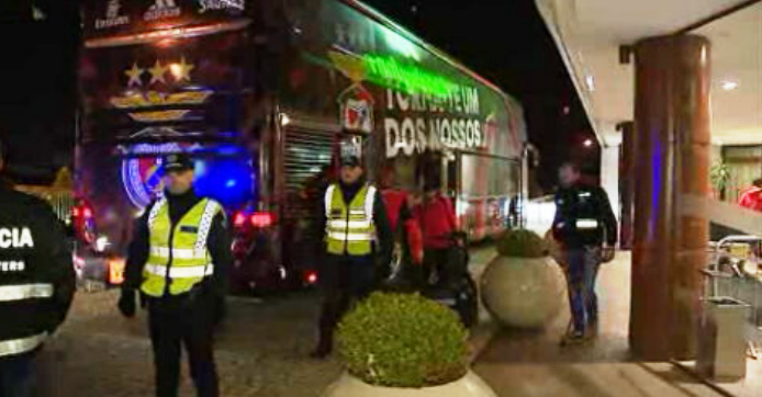 Futebol: chegada do Benfica ao Porto