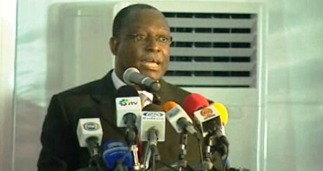 Manuel Vicente acusado na “Operação Fizz”