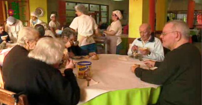 Condições dos idosos em lares