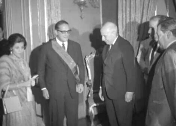 Carlos Lacerda recebido por Américo Tomás