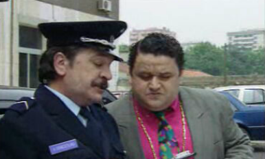 Nós os Ricos – Episódio 6, Parte I