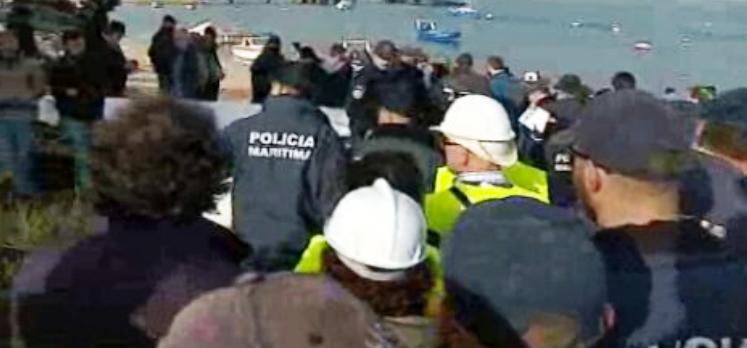 Demolições na Ria Formosa