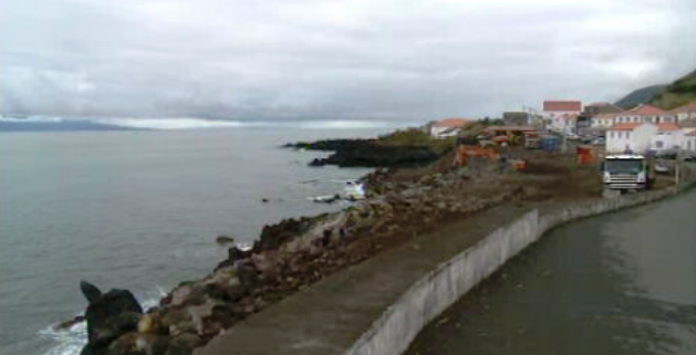 Obras na orla marítima em São Jorge