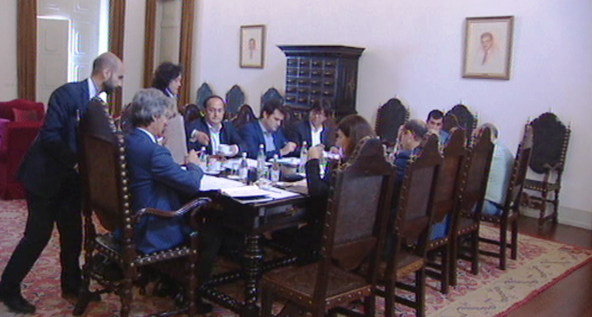 ALRAM condecora Alberto João Jardim