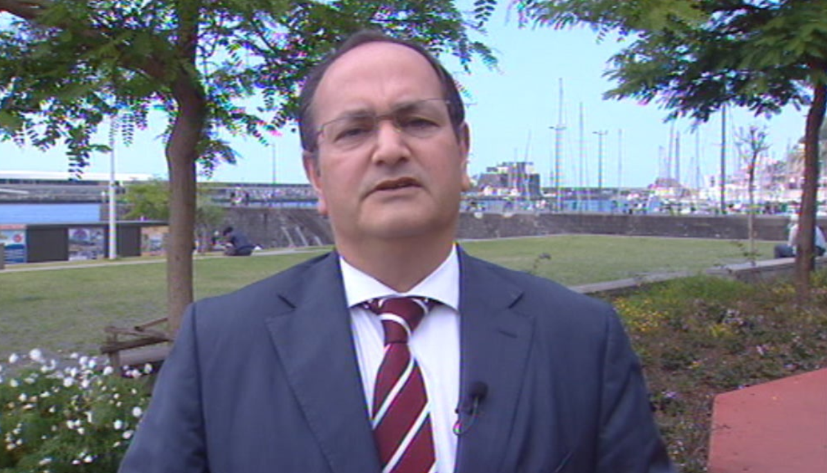 Ligação marítima entre a Madeira e o continente