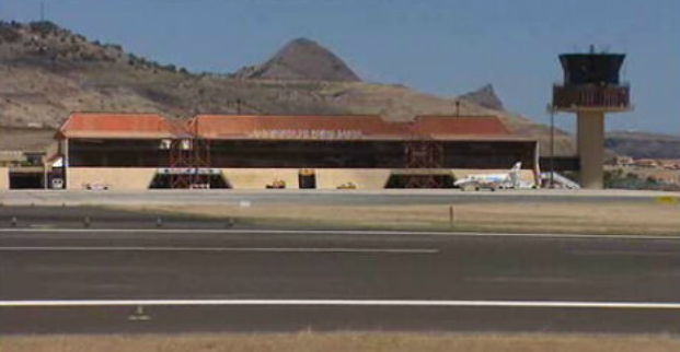Ligações aéreas com a ilha do Porto Santo