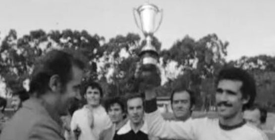 Jogo de futebol entre Portugal e Espanha