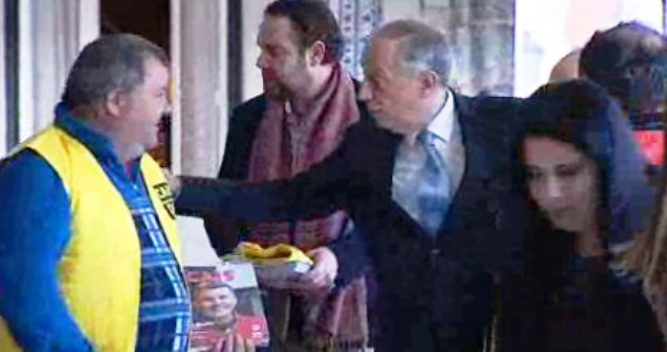 Marcelo Rebelo de Sousa recebe a revista “Cais”