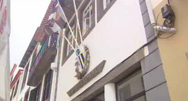 Futebol: renovação de contratos no Nacional