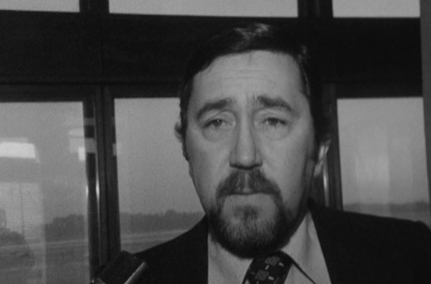 Partida de Almeida e Costa para Macau