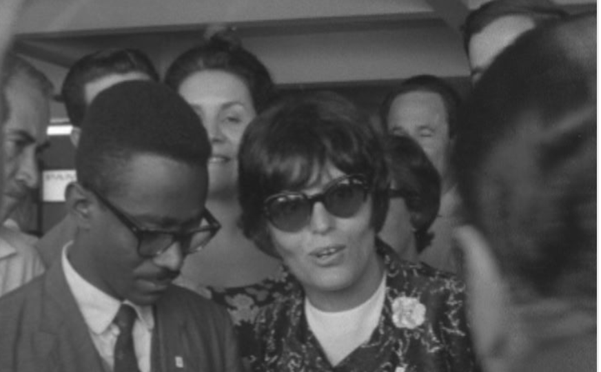 Chegada de Amália Rodrigues ao Rio de Janeiro