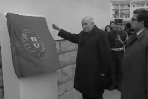 Américo Tomás inaugura bairro social