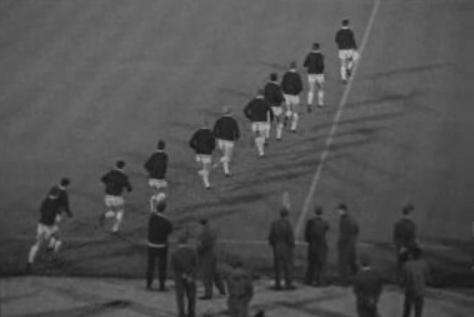 Futebol: Benfica vs Aris Bonnevoie