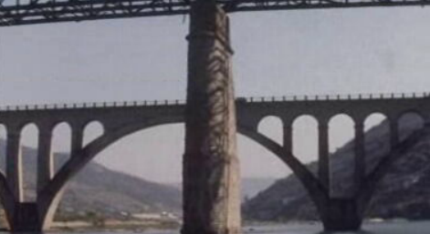 Obras de dragagem no rio Douro