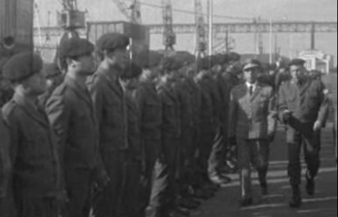 Partida de contingente militar para o Ultramar