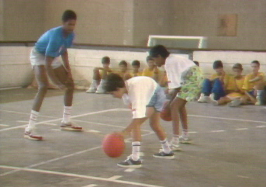 Basquetebol: torneio para jovens
