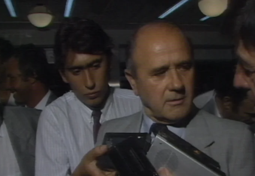 Futebol: Mladenov no Belenenses