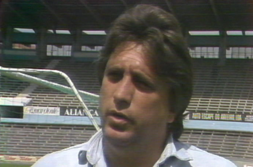 Futebol: treinador Marinho Peres