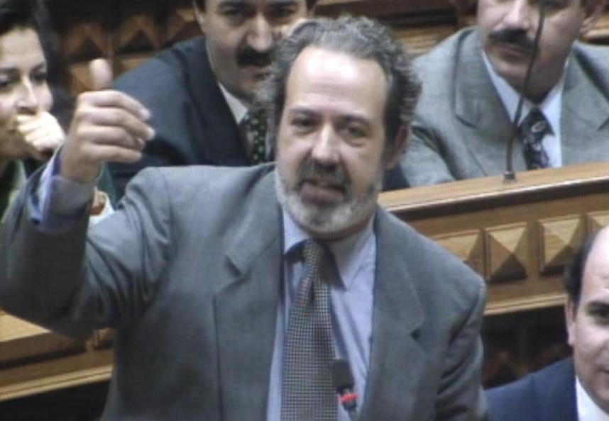 Críticas do PS ao PSD