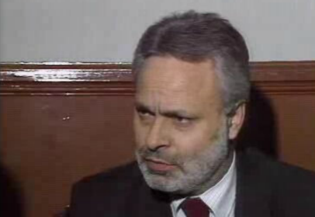 Valentim Loureiro reage a lista da FPF