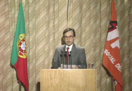 PSD critica Mário Soares