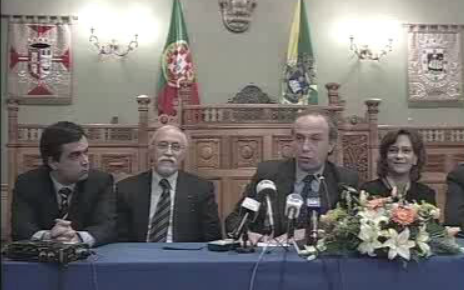 Santana Lopes suspende mandato