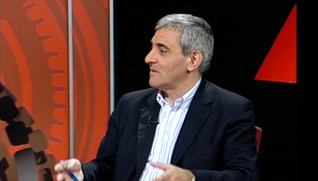 A Relação da Ciência com o Poder Político e os Media