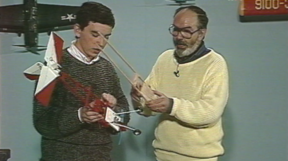 Construção do Avião “Batedor 2”