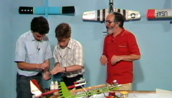 Construção do Avião “Batedor 2”