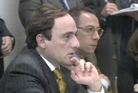 Paulo Portas pede esclarecimentos