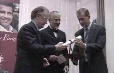 Prémio literário para Almeida Faria