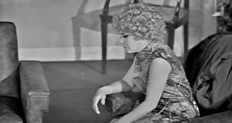 A Rainha do Ferro Velho – Parte III