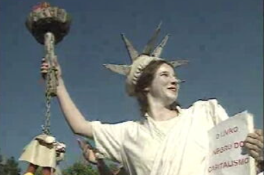 Protestos frente à embaixada dos EUA