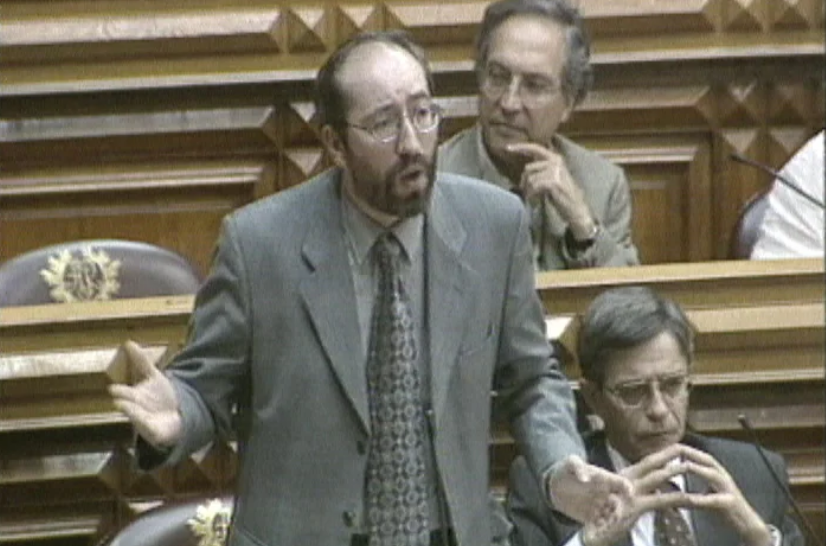 Debate parlamentar sobre a lei da imigração