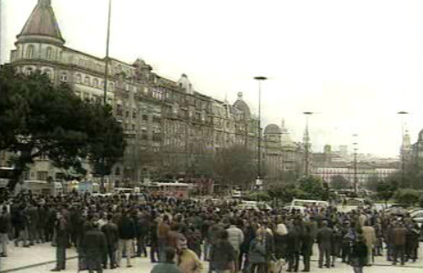 Polícias continuam os protestos