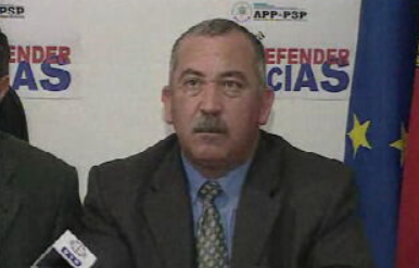 Polícias ameaçam voltar aos protestos