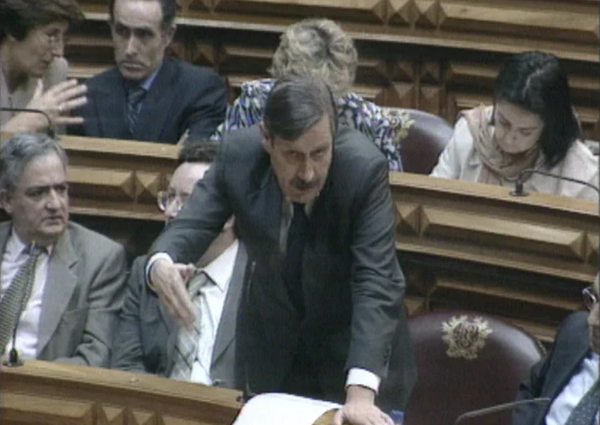 Proposta do CDS-PP chumbada na AR