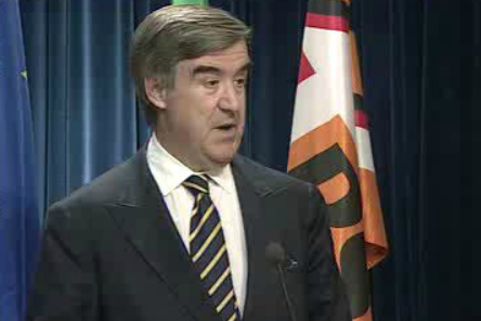 Oposição critica aumento dos combustíveis