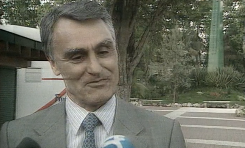 Cavaco Silva critica o Governo volta agitar a vida política